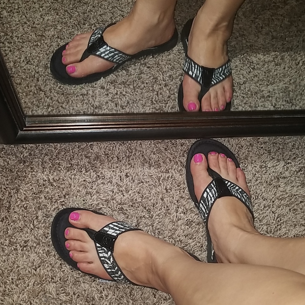 EUC Women's Sperry Flip Flops, size 7